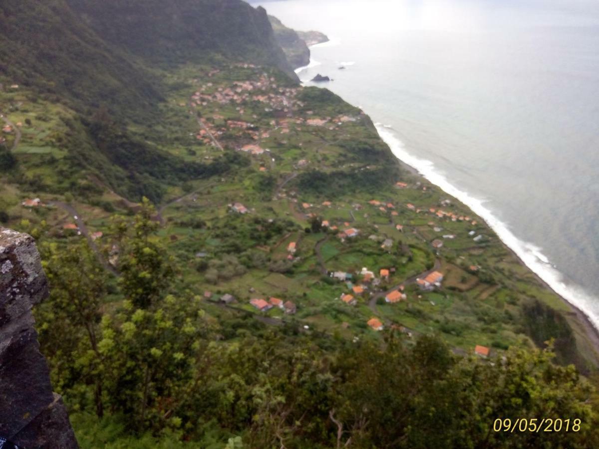 Sunny Flat In Machico *